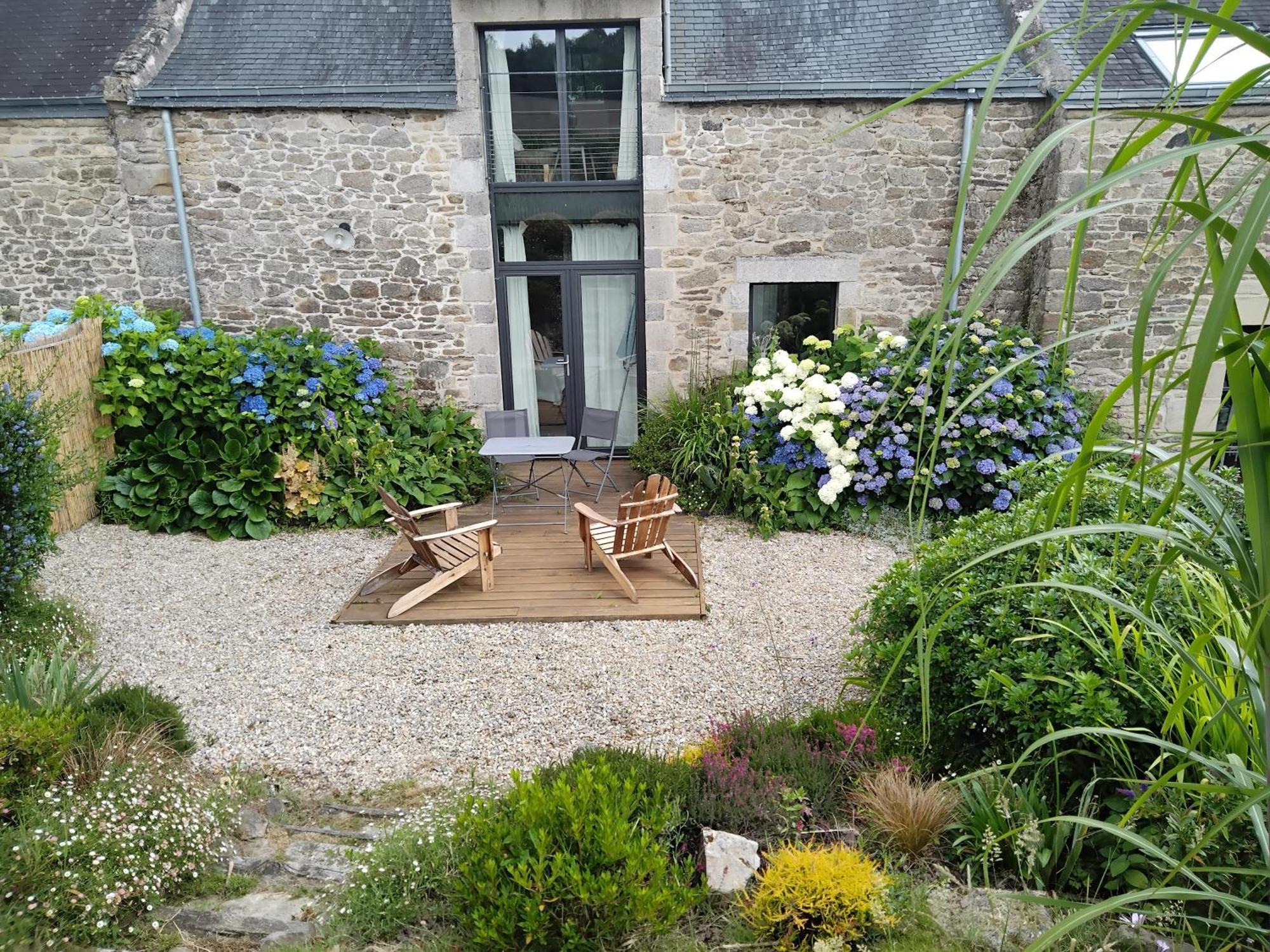La Chambre Du Grand Val Caden Exterior foto